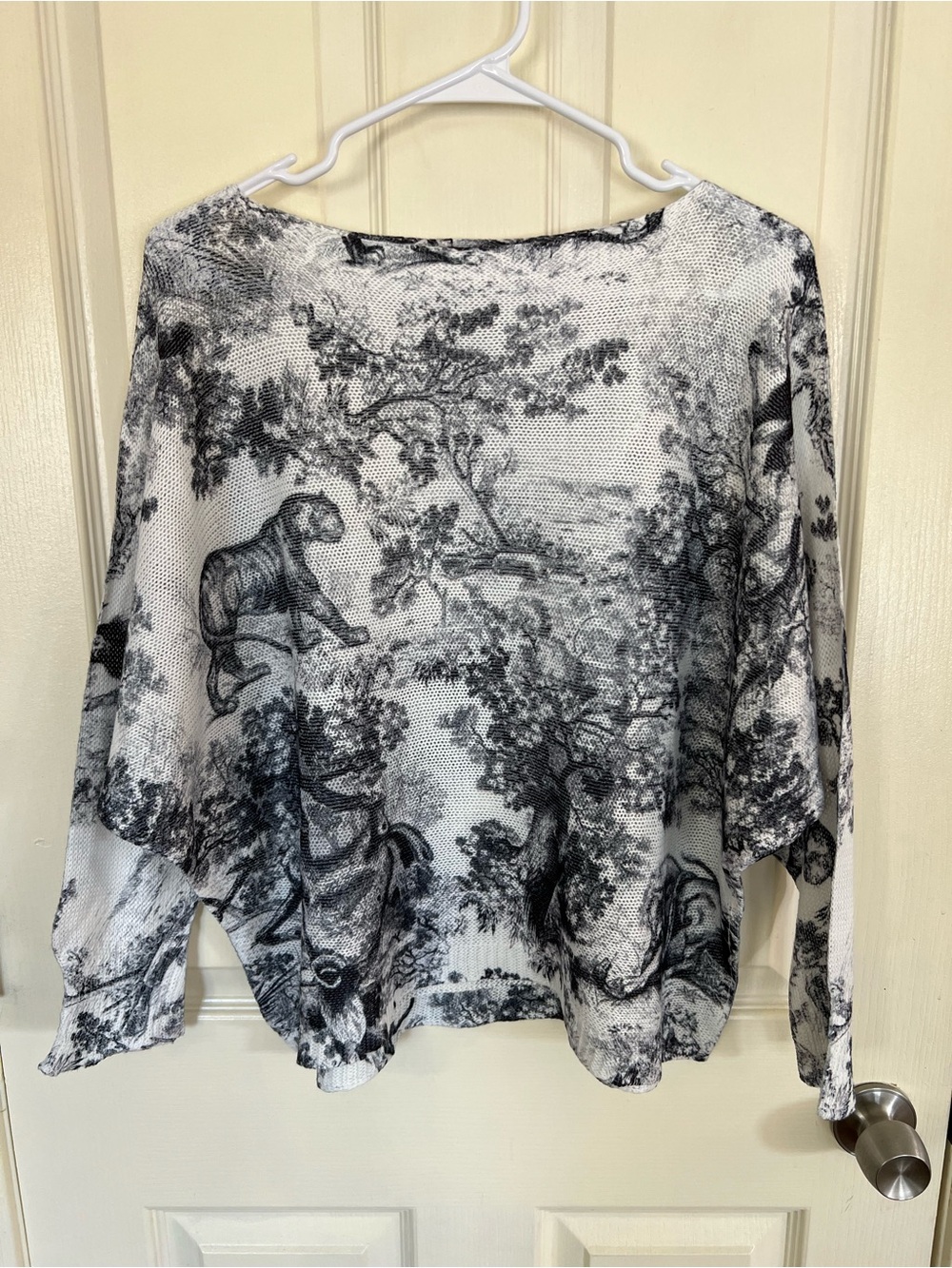 Made in Italy Black White Toile Tiger Print Lightweight Knit Sweater